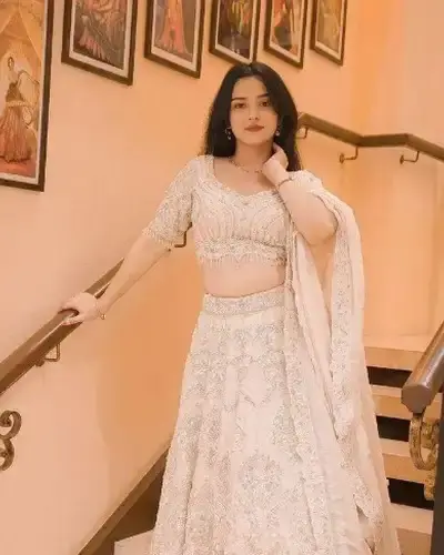 Escort Thali Sain